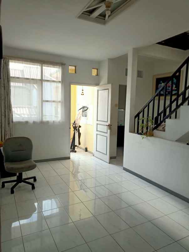 rumah cluster cibabat cimahi open space 3 lantai murah
