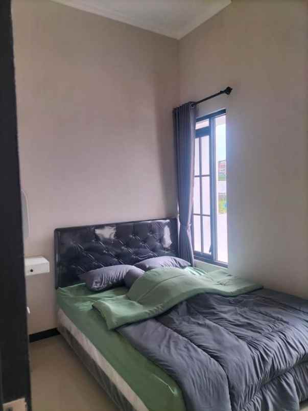 rumah cluster sukun edelweiss dekat unikama