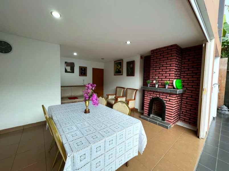 rumah dago cantik kolam renang furnished kota bandung