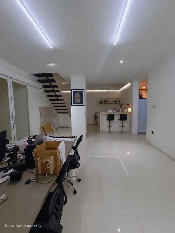 rumah dalam komplek perumahan bintaro jaya