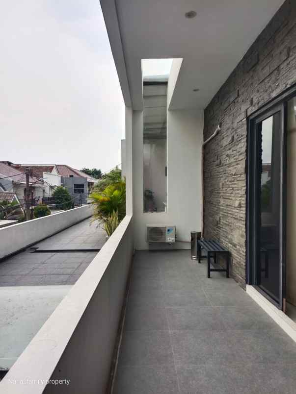 rumah dalam komplek perumahan bintaro jaya