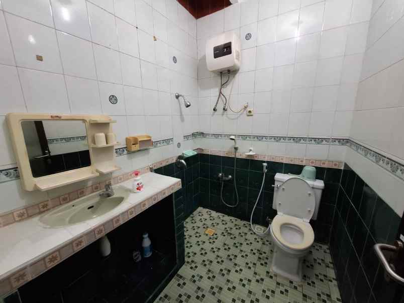 rumah dharmahusada 2 lantai lebar 12 nego