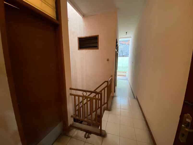 rumah dharmahusada 2 lantai lebar 12 nego