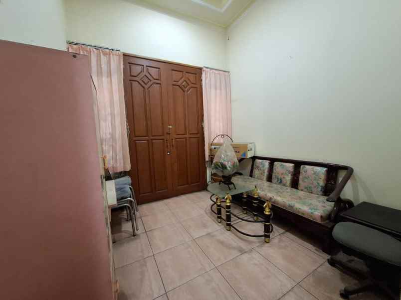 rumah dharmahusada 2 lantai lebar 12 nego