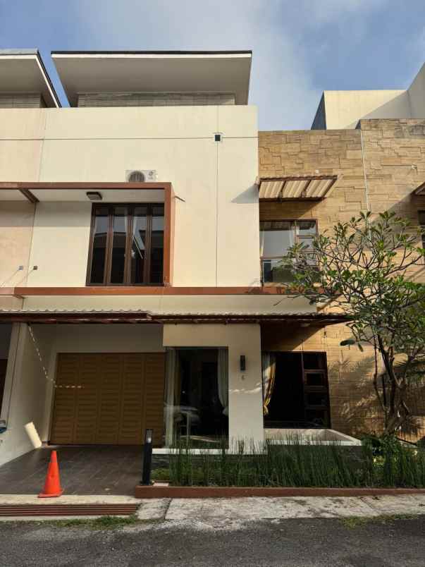 rumah dijual di pasteur mewah nyaman strategis