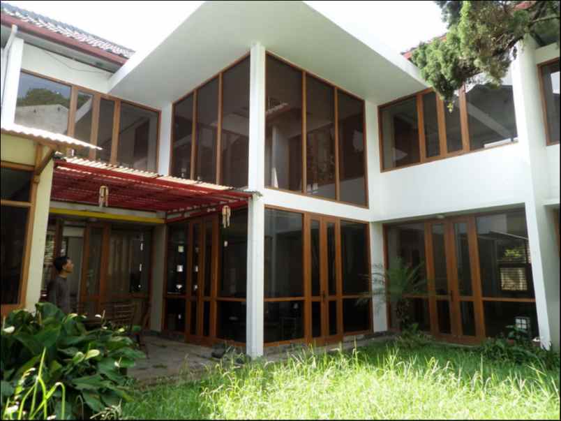 rumah hegarmanah ciumbeluit