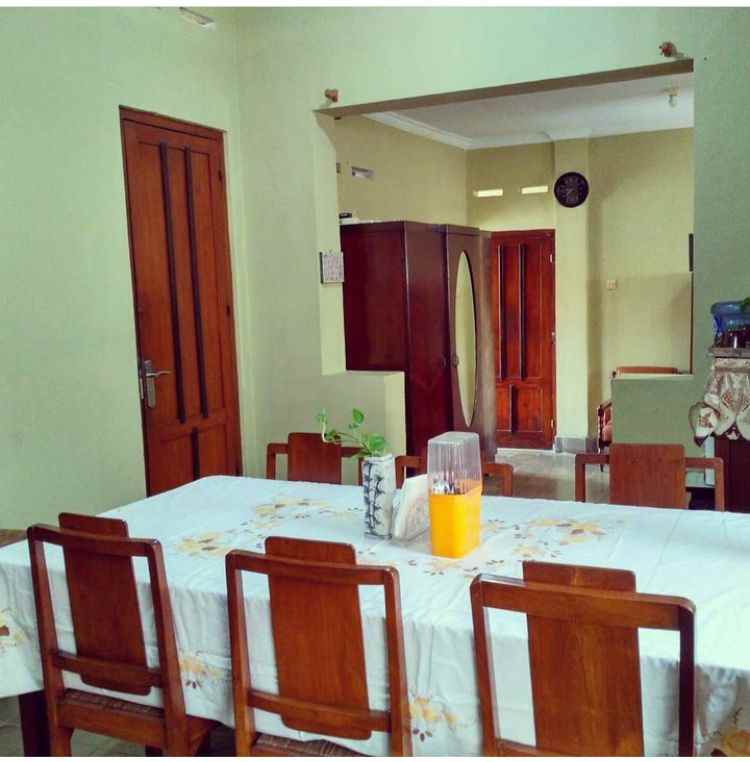 rumah homestay di jl surokarsan tamansiswa kota yogya