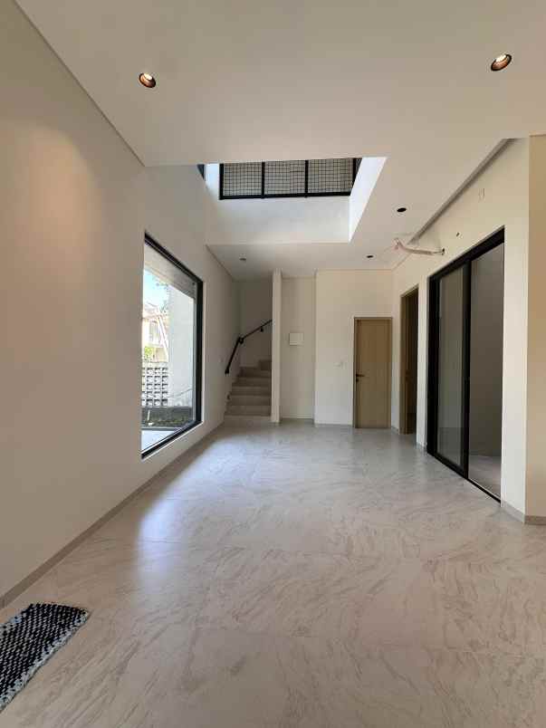 rumah hook mewah di vanya park bsd siap huni nego