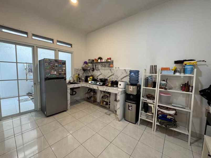 rumah hook strategis di bintaro jkt selatan