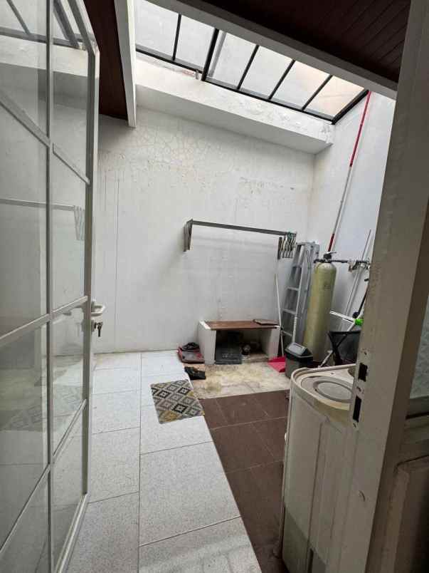 rumah hook strategis di bintaro jkt selatan