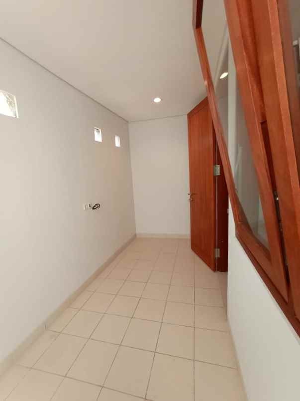 rumah jalan cendrawasih