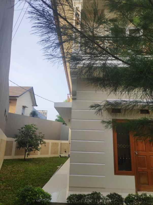 rumah jl jatiasih pondok gede raya