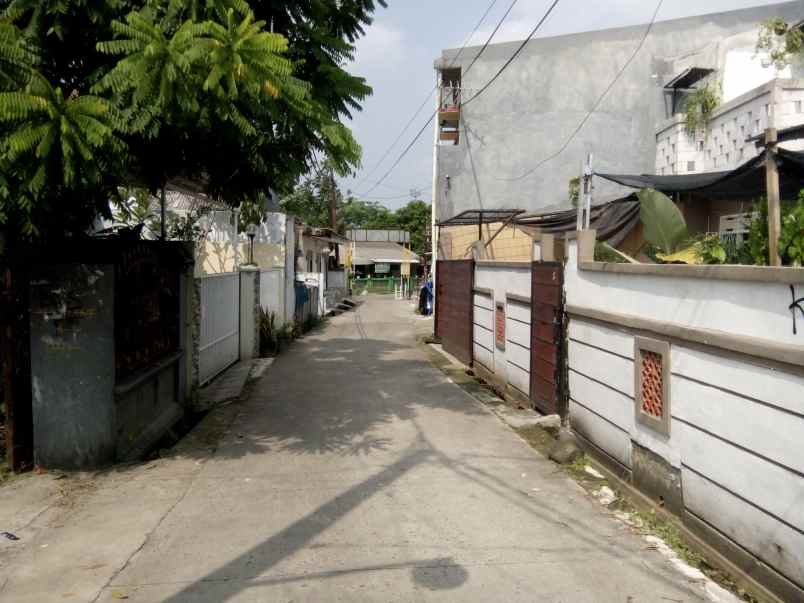 rumah jl kemiri beji depok jawa