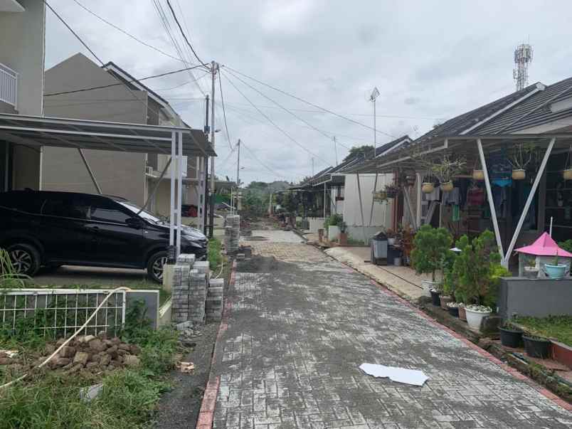 rumah jl raya karadenan sukahati