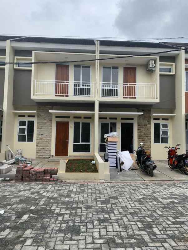 rumah jl raya karadenan sukahati