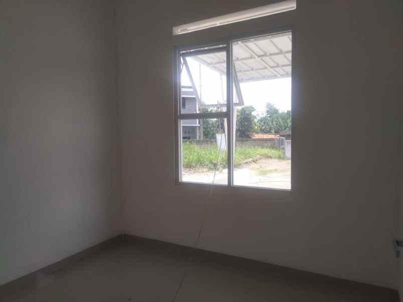 rumah jl raya karadenan sukahati