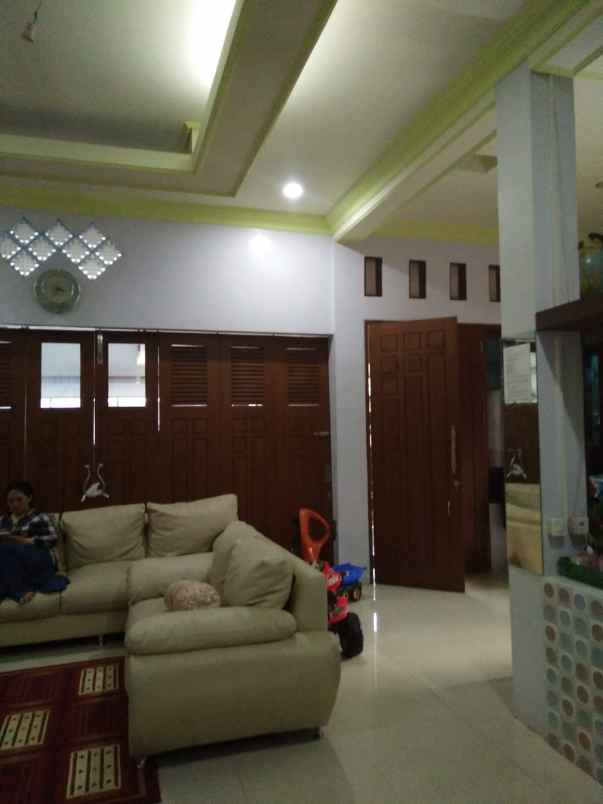 rumah kelapa dua cimanggis depok