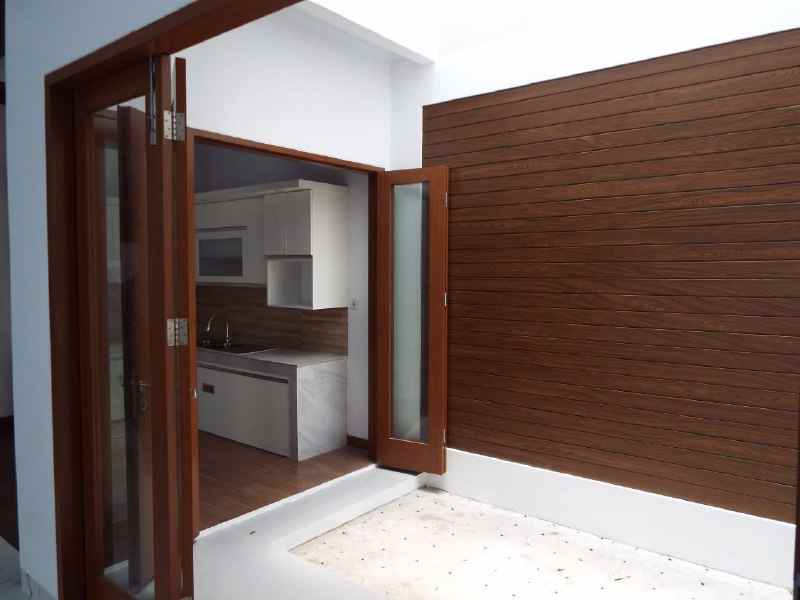 rumah lebak bulus jakarta selatan