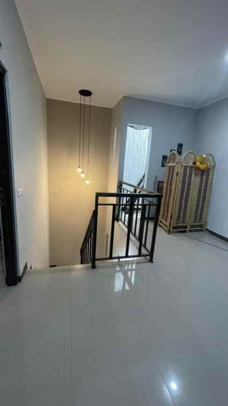 rumah luas cikahuripan lembang bandung