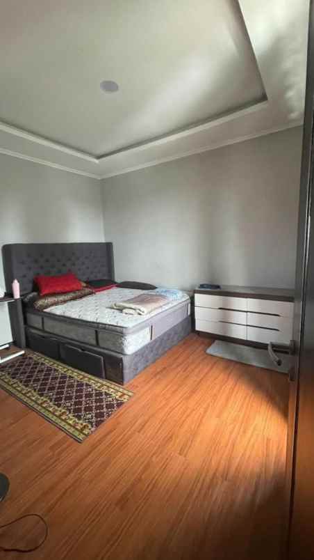 rumah luas cikahuripan lembang bandung