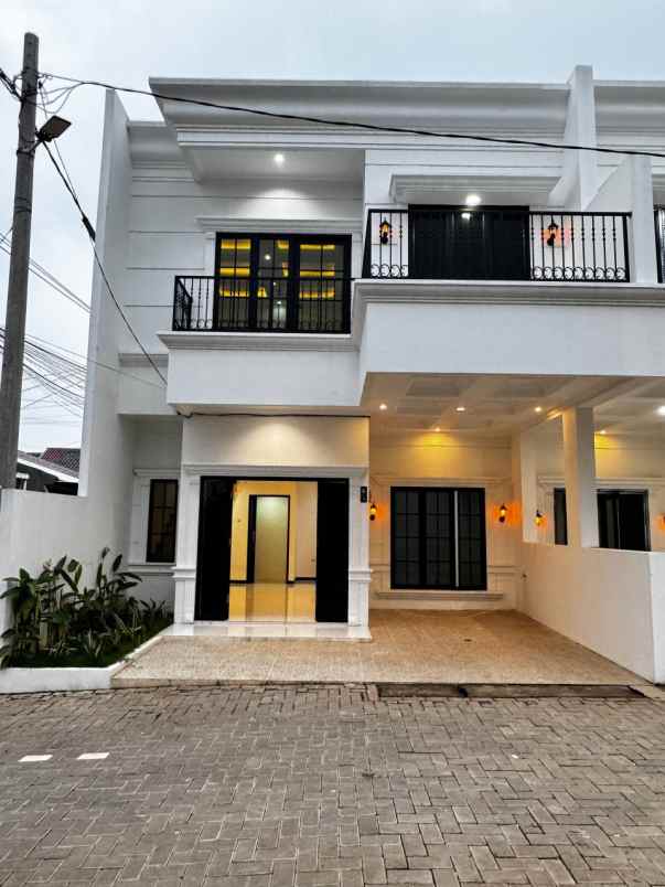 rumah mewah paling strategis bebas banjir cash kpr