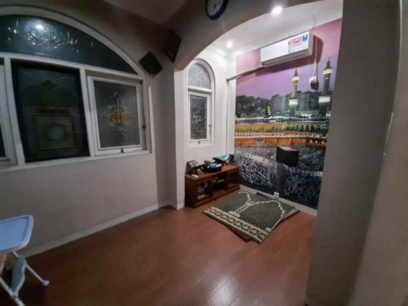 rumah mewah tanah luas condet kramatjati jakarta timur