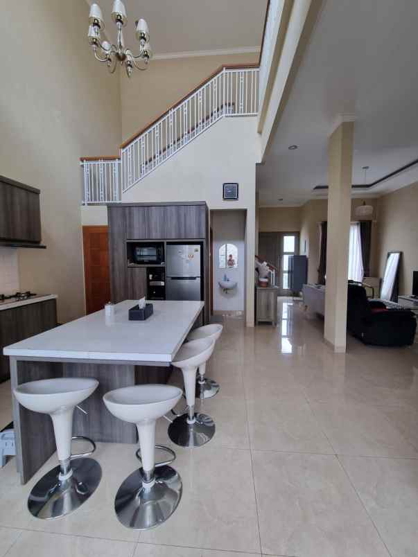 rumah minimalis semi furnish cigadung tubagus ismail