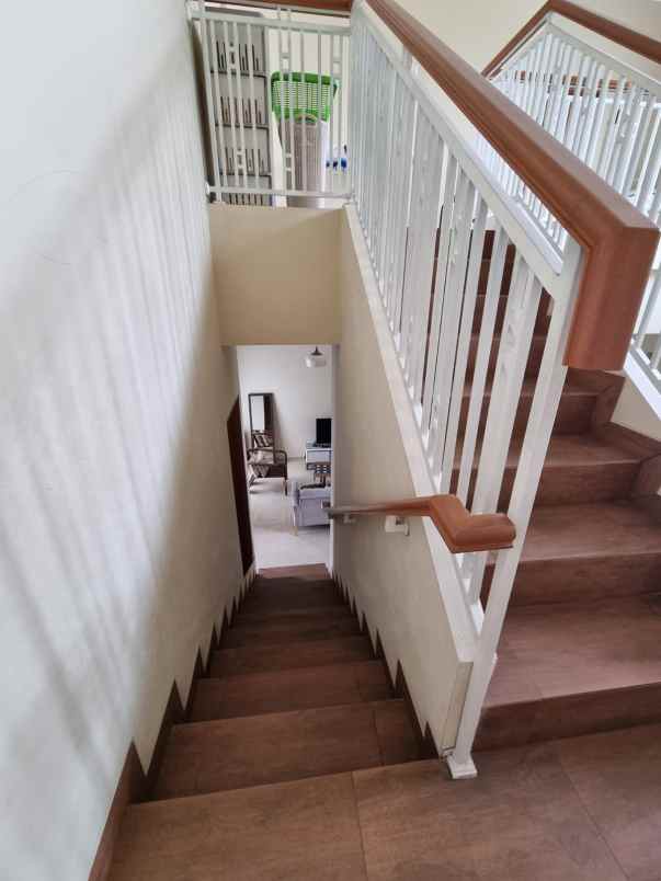 rumah minimalis semi furnish cigadung tubagus ismail