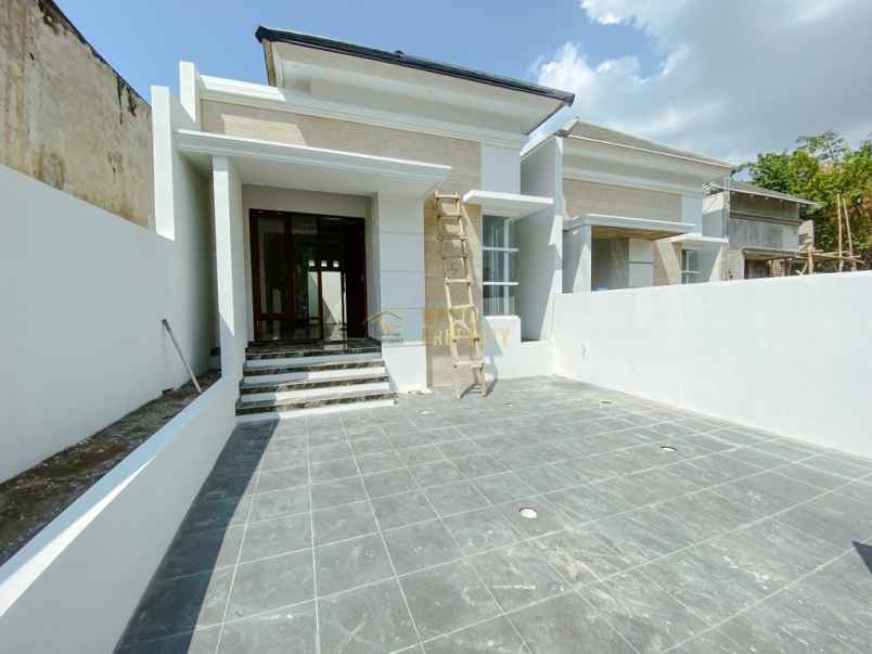 rumah modern siap huni di utara sd model