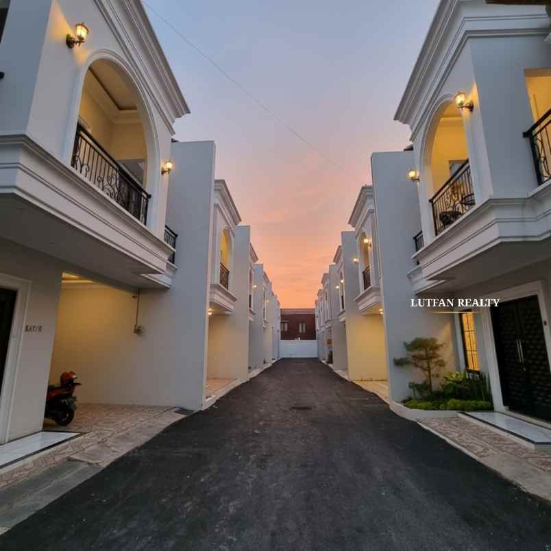 rumah modren minimalia jagakarsa