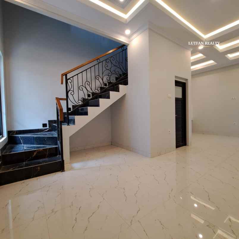 rumah modren minimalia jagakarsa