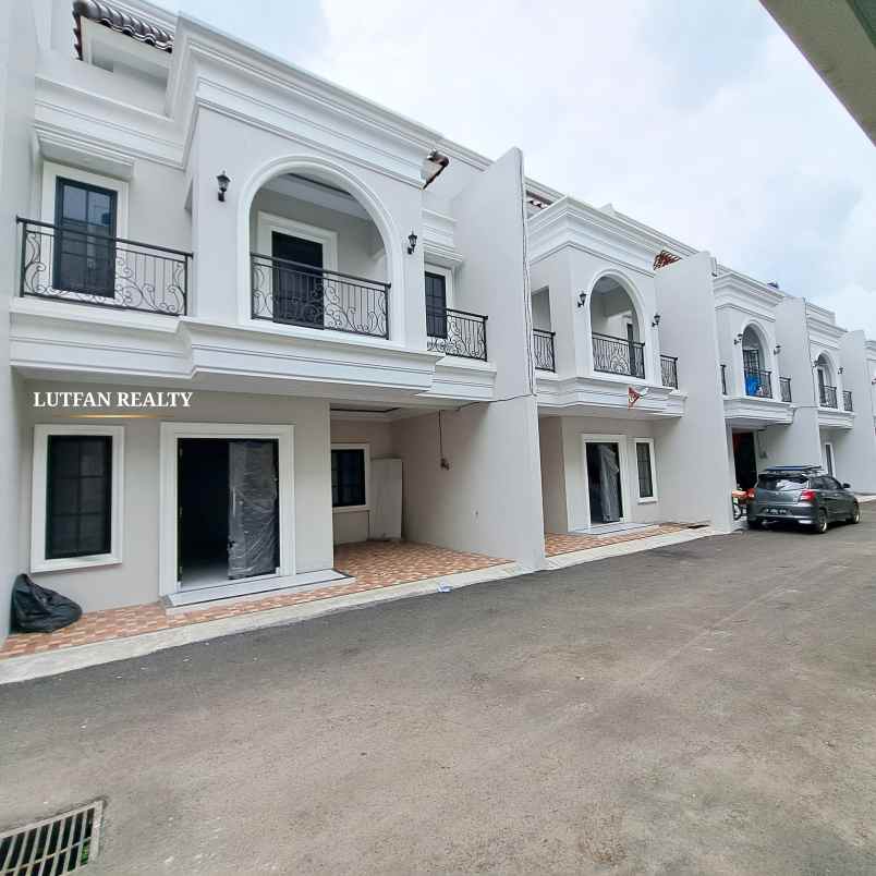 rumah modren minimalia jagakarsa