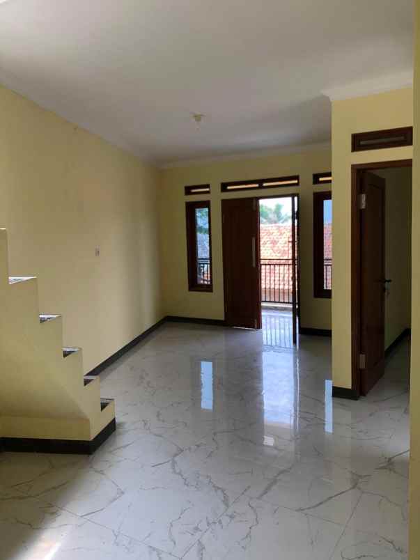 rumah murah ngamprah bandung barat dua lantai