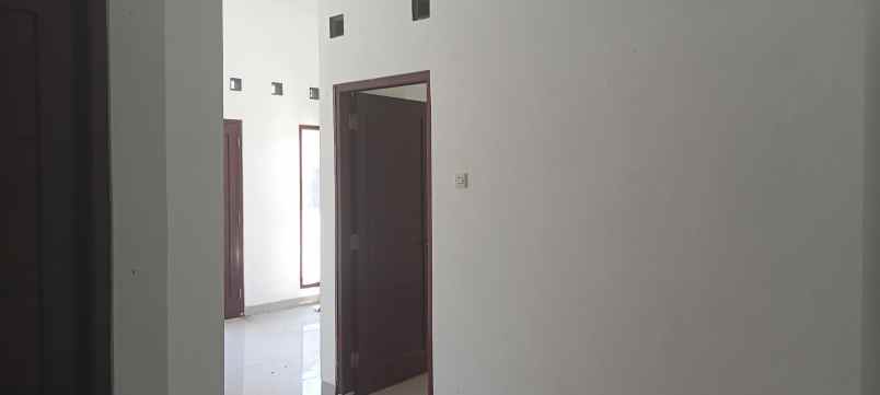 rumah murah siap huni dekat jogja kota parkir 3 mobil