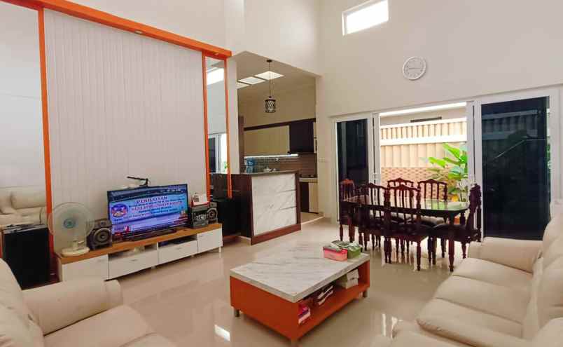 rumah nyaman tengah kota di rejomulyo semarang