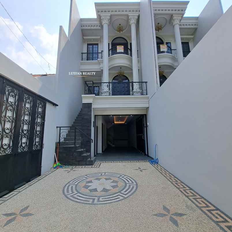 rumah pejaten mewah classic non cluster