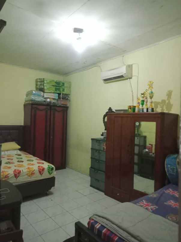 rumah perumnas jl kakaktua