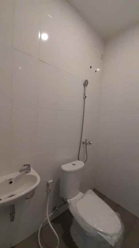 rumah siap huni diantara pondok cabe dan cinere