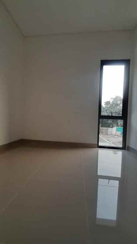 rumah siap huni diantara pondok cabe dan cinere