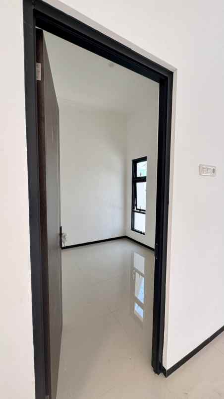 rumah sultan minimalis modern lokasi kepanjen malang