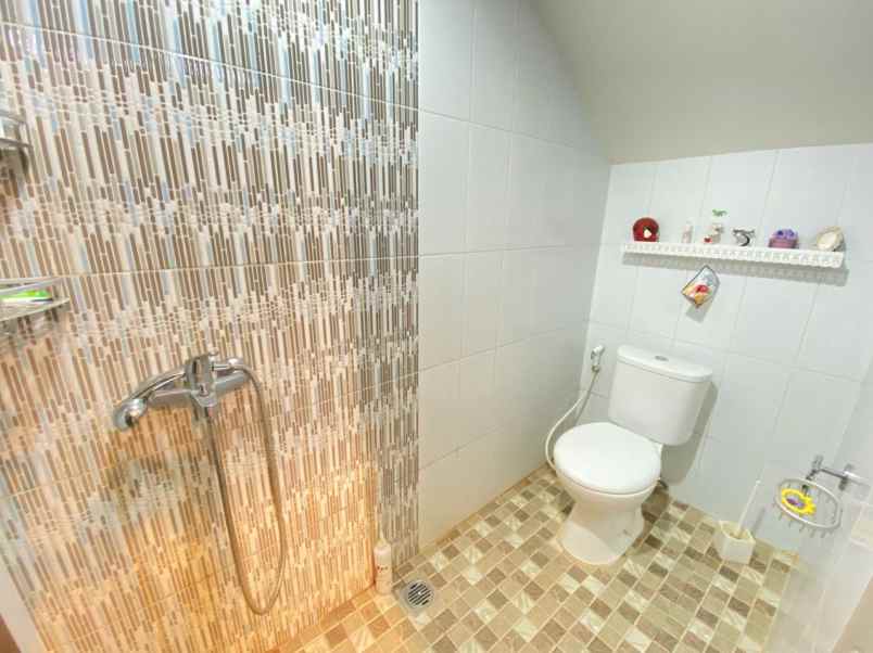 rumah tamnansari karang tengah