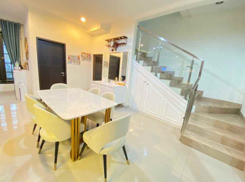 rumah tamnansari karang tengah