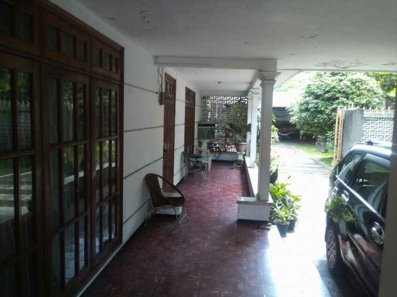 rumah tepi jalan dekat rumah