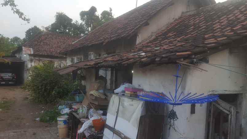 rumah tepi jalan raya ahmad yani