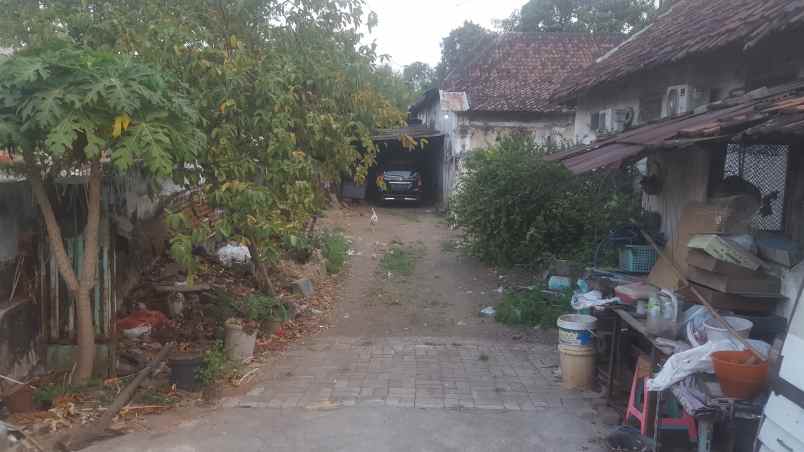 rumah tepi jalan raya ahmad yani