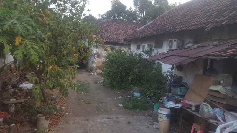 rumah tepi jalan raya ahmad yani