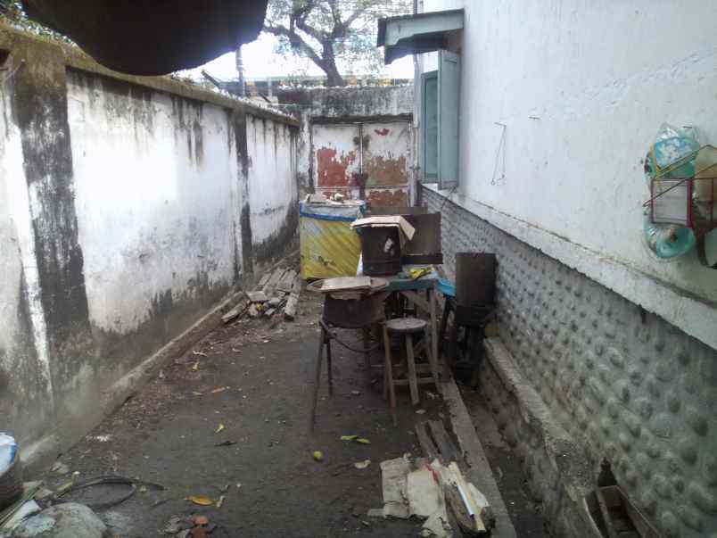 rumah tepi jalan warung dowo
