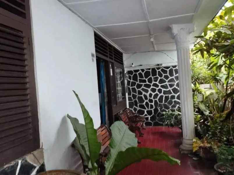 rumah tua jual bu di komplek bpkp jakarta pusat