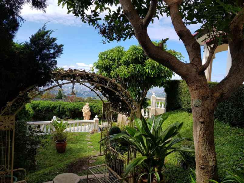 rumah villa lembang view keren