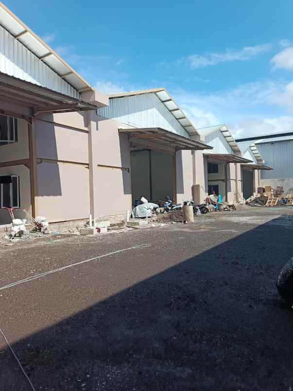 sewa gudang mahendradatta pilih per unit lokasi ramai